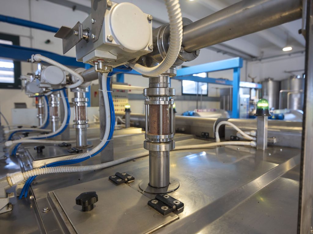 Macchinari utilizzati per la produzione dell'olio extravergine Corax